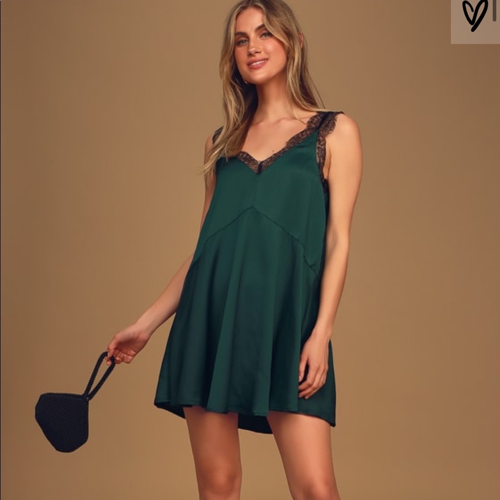 Lulu’s Emerald Green Satin Lace Cocktail Dress